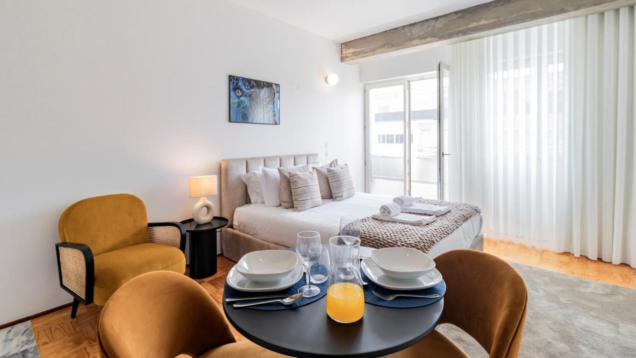 Ceuta Studio Apartments By Lovelystay Порту Екстер'єр фото